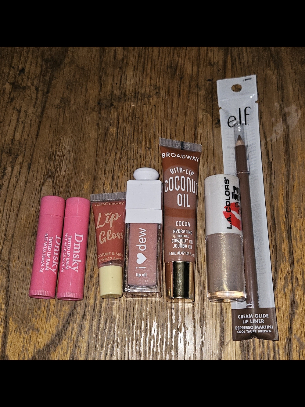 Lip Bundle- Tinted Lip Balms, Lip Glosses & Lipliner BNIB